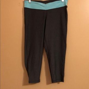 C9 Capri Leggings